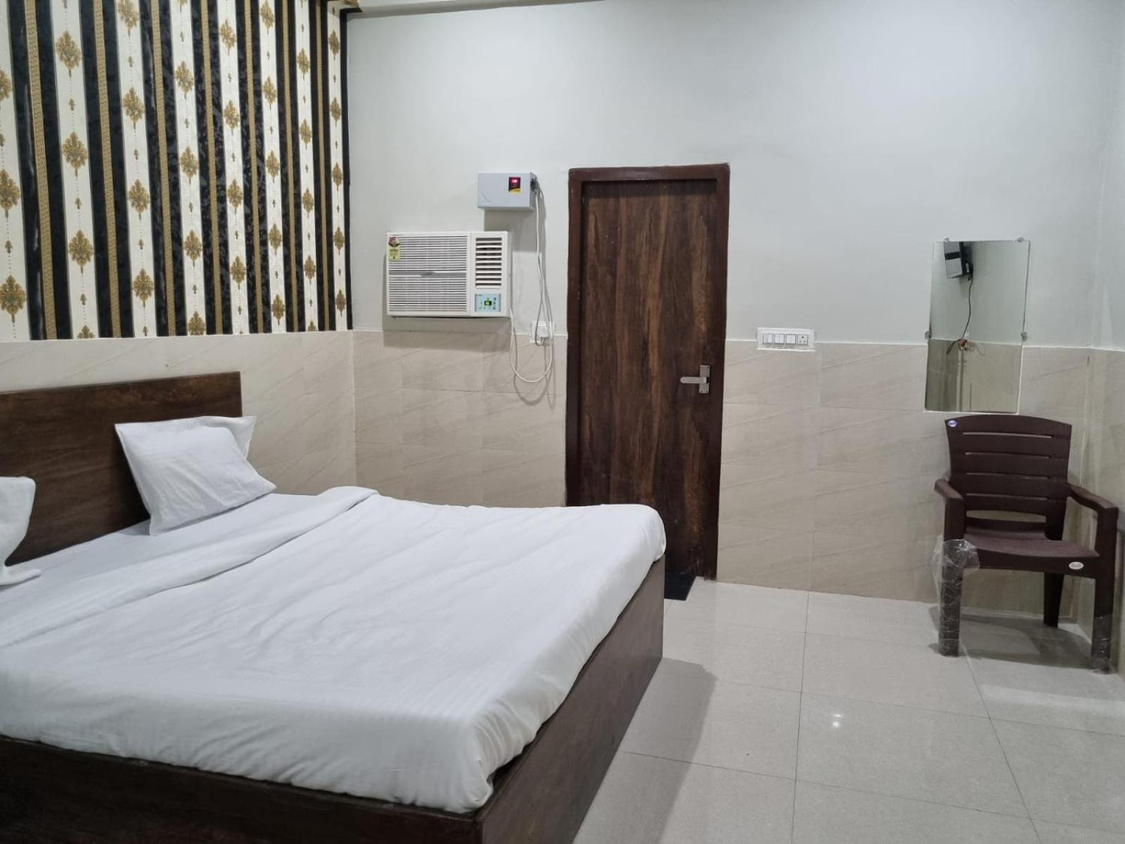 فندق Vrindavan Bhakti Bhavan- Near Prem Mandir By Mukund المظهر الخارجي الصورة