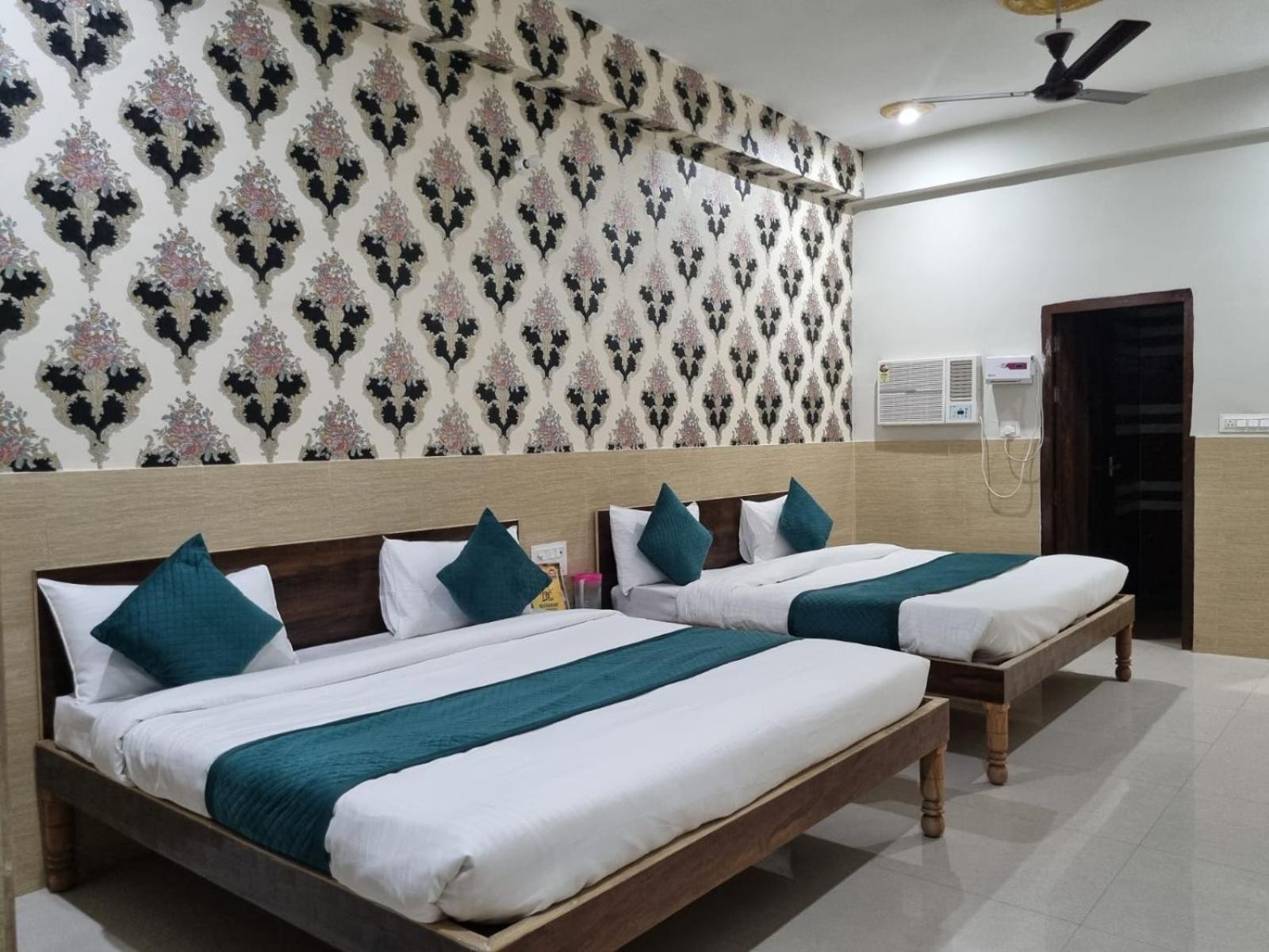 فندق Vrindavan Bhakti Bhavan- Near Prem Mandir By Mukund المظهر الخارجي الصورة