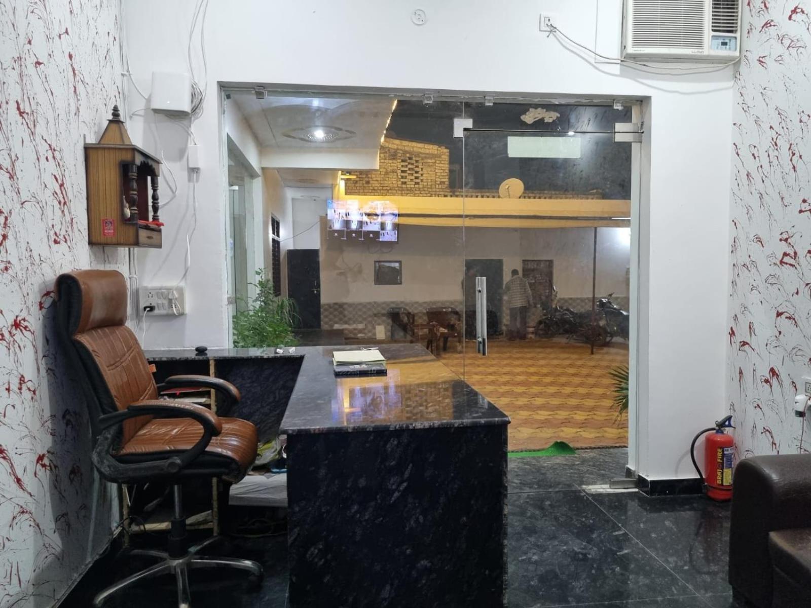 فندق Vrindavan Bhakti Bhavan- Near Prem Mandir By Mukund المظهر الخارجي الصورة